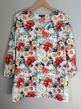 Mario Serrani Floral V-Neck 3/4 Sleeve Blouse
